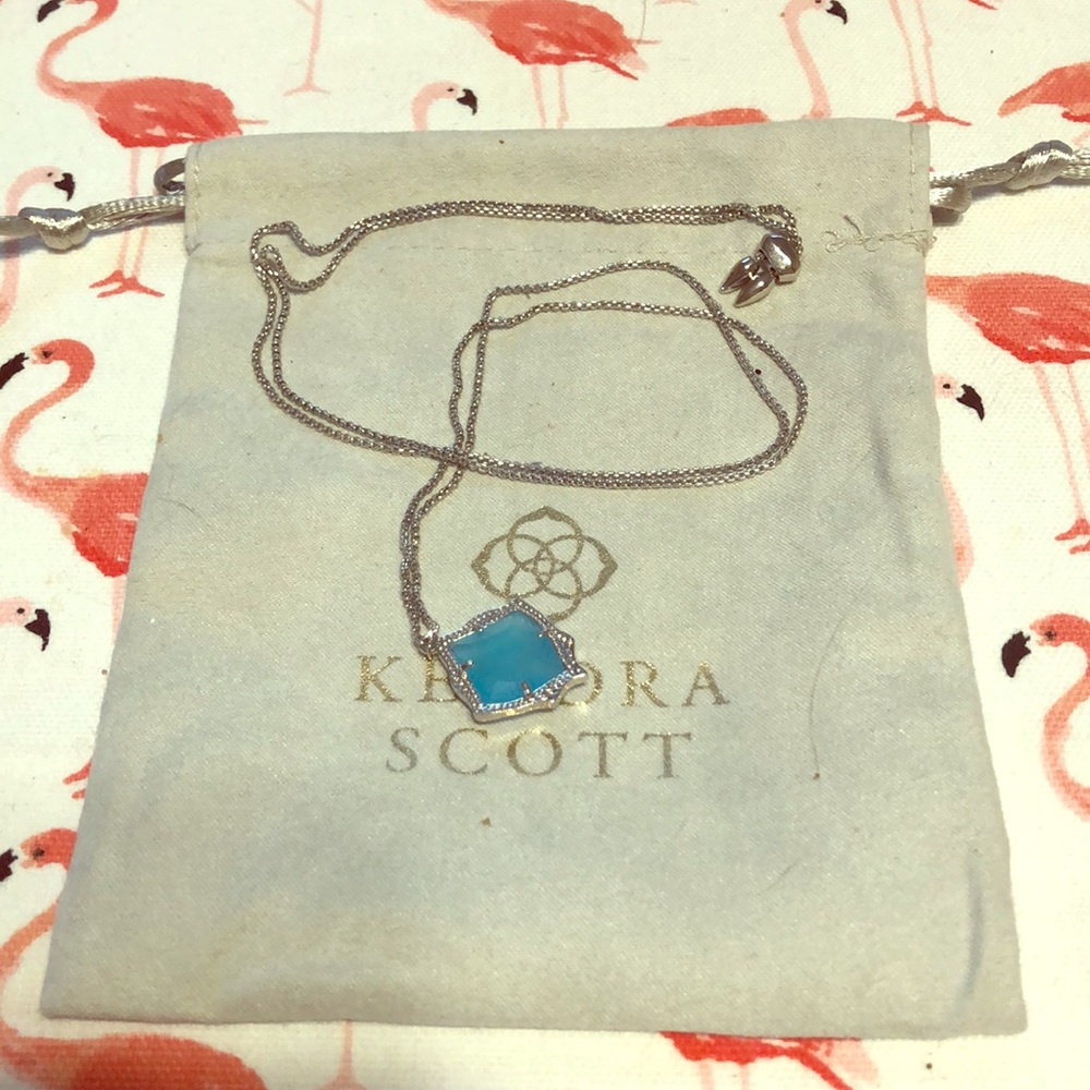 Kendra Scott necklace